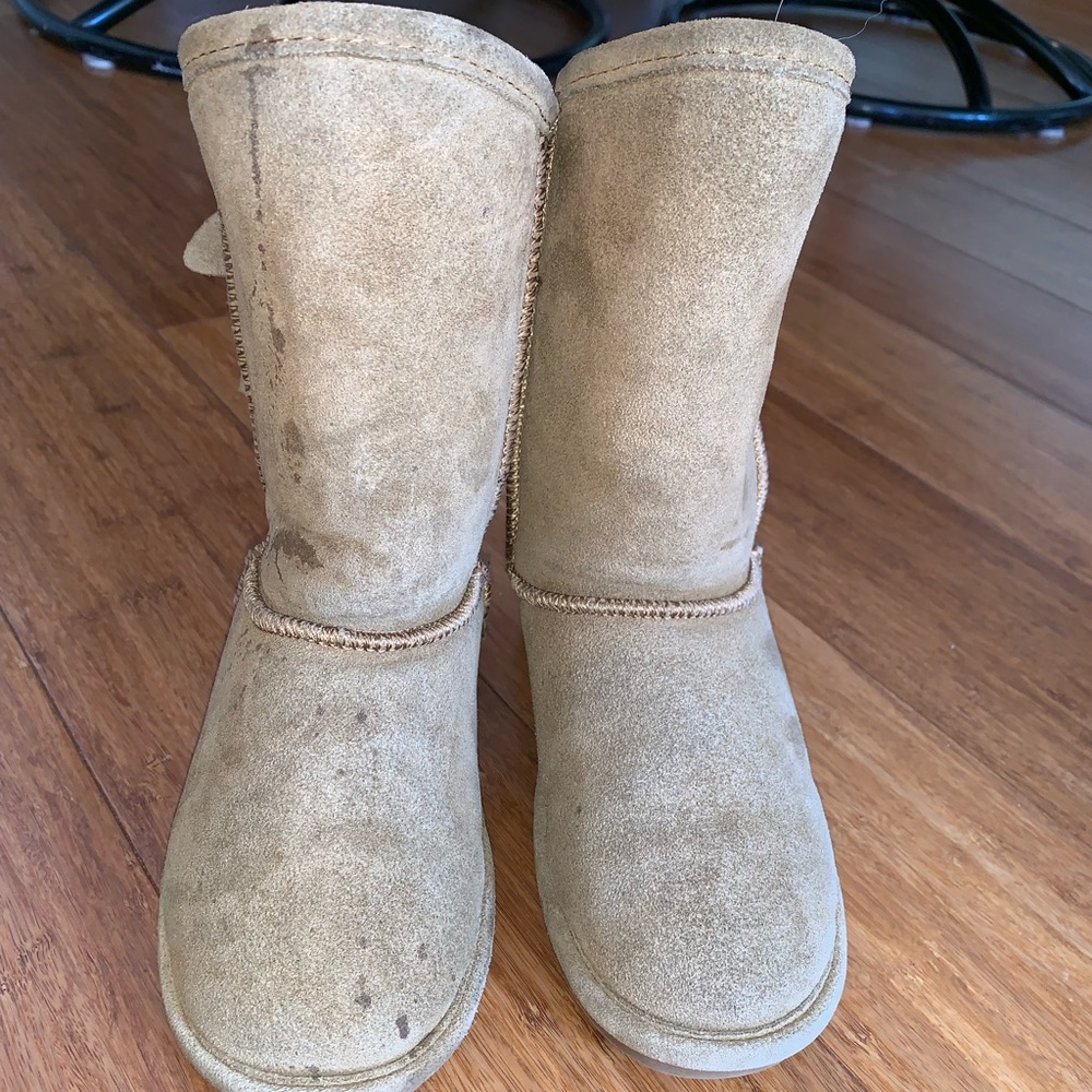 BearPaw boots size 13